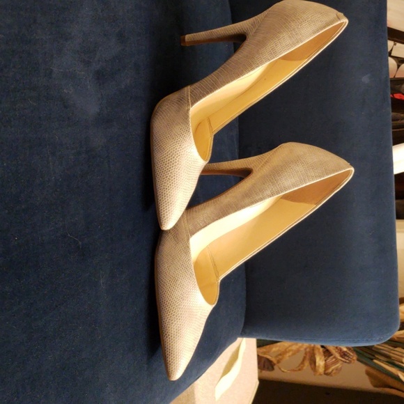 High Heels - Picture 2 of 5